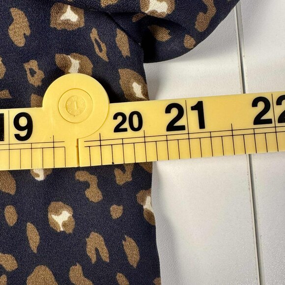 West Kei Leopard Print Tie Front Blouse – Size Medium - Picture 6 of 7